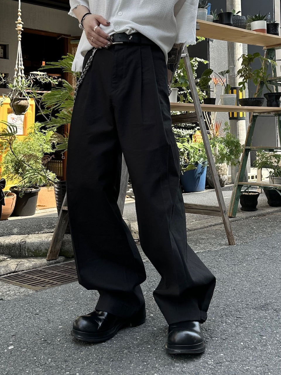 大阪店WEB限定受注制【Chikashitsu +】2tuck wide cotton pants (2color)