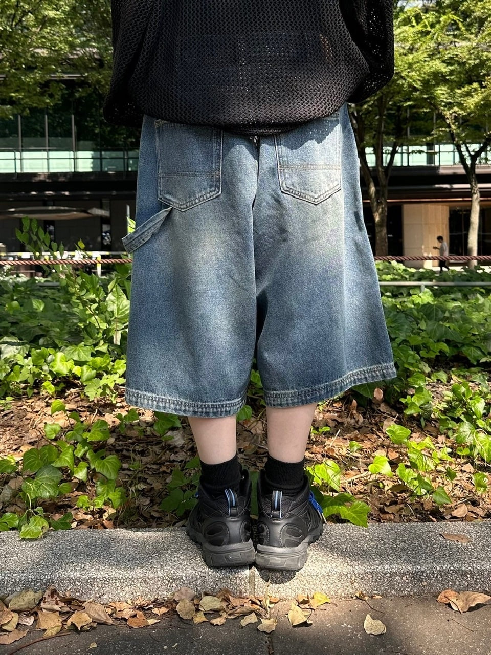 受注制【Chikashitsu +】studs design denim half pants (2color)