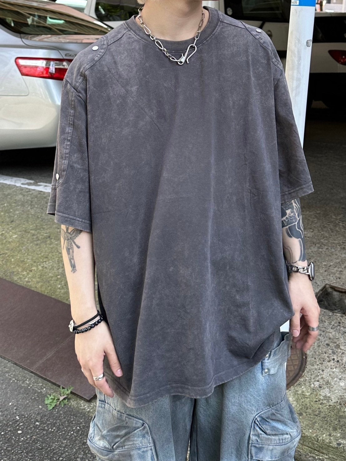 【Chikashitsu +】oversized pigment rivet t-shirt (2color)