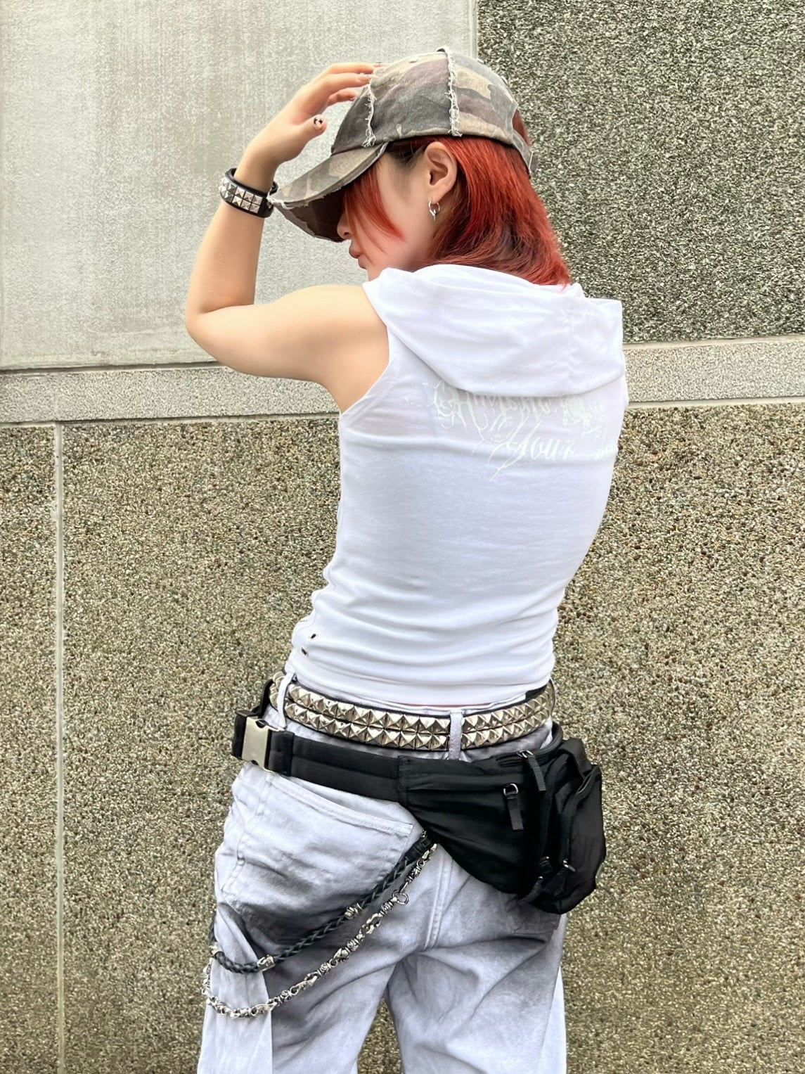 【Bizarre Maiden】sleeveless back print hoodie (2color)