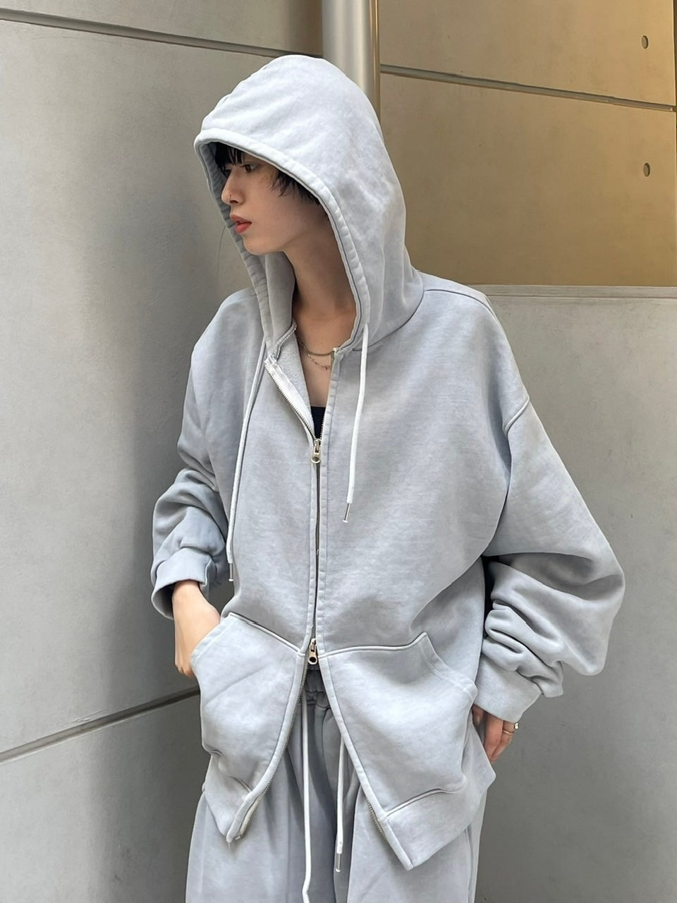 受注制【Chikashitsu +】unisex semi cropped pigment wash hoodie (4color)