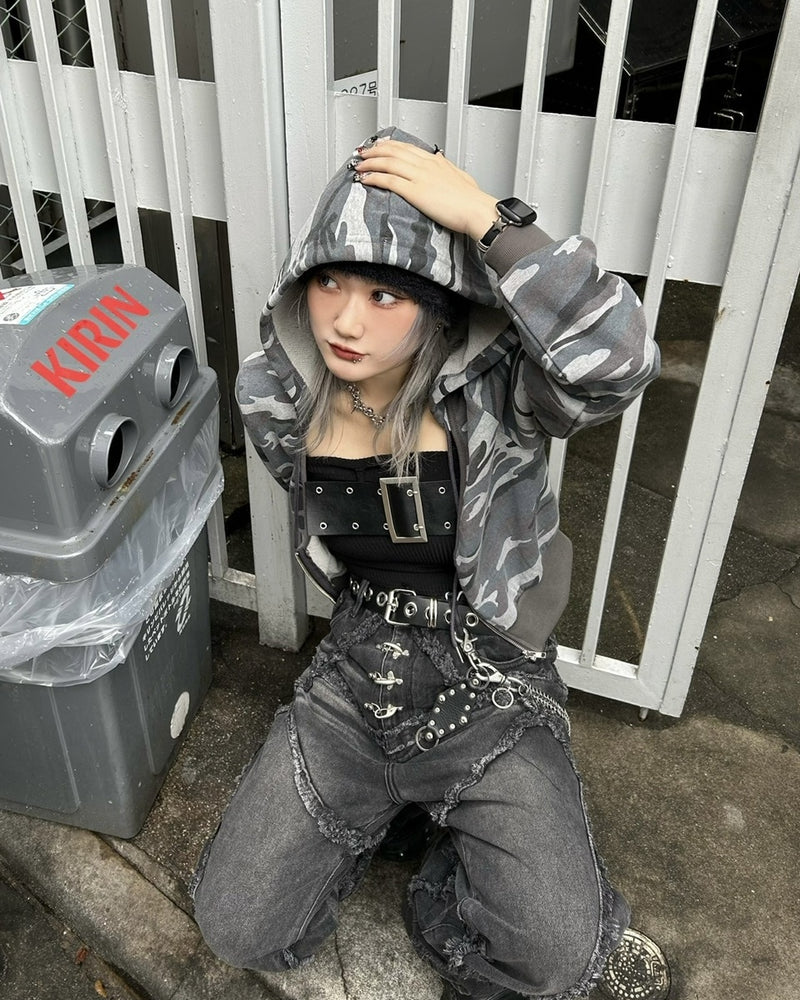 受注制【Never mind the XU】camouflage crop hoodie (2color)