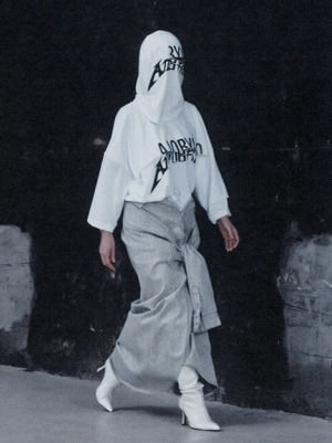 【AJOBYAJO】Tri Logo Mixed T-Shirt