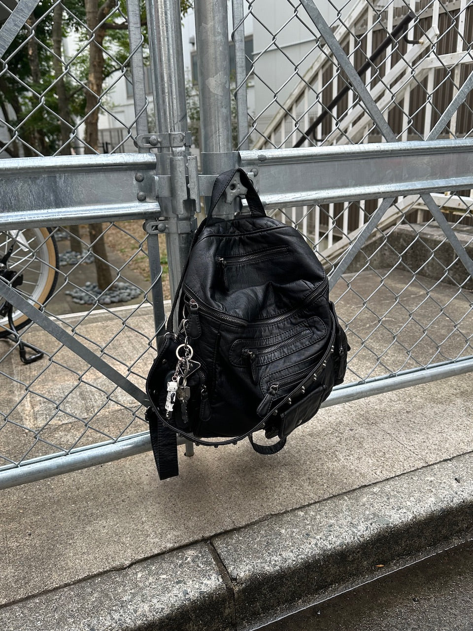 大阪店WEB限定受注制【Chikashitsu +】leather studs backpack