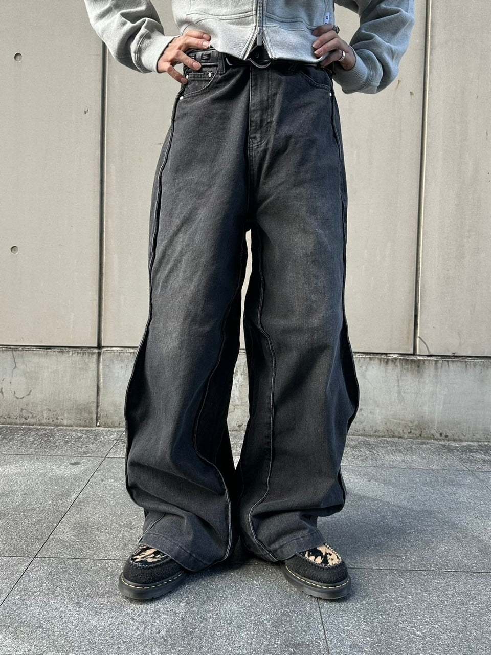 受注制【Chikashitsu +】wide curve denim pants