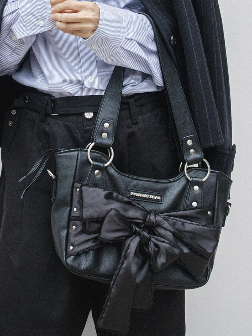 【IUGAMAKARAS】Laced Ribbon Leather Shoulder Bag