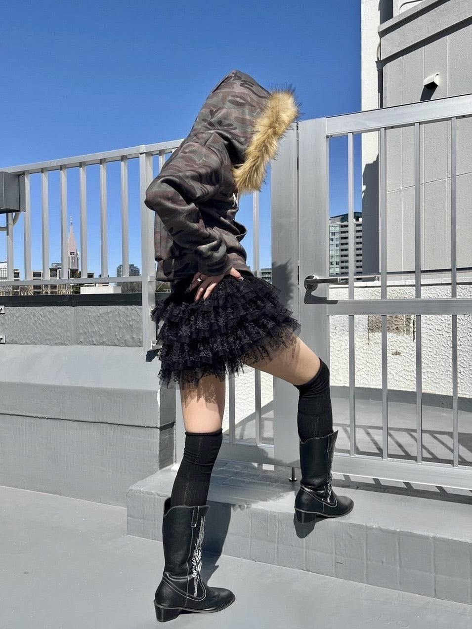 受注制【Never mind the XU】cancan lace mini skirt (2color)