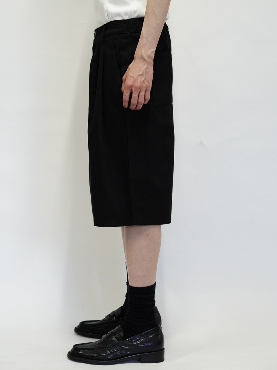 東京店WEB限定【Chikashitsu +】2tuck Bermuda pants (2color)