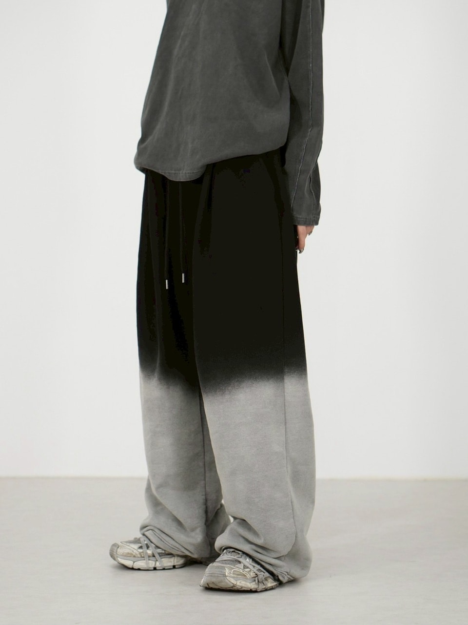 受注制【Chikashitsu +】gradation drawstring sweat pants / 【チカシツプラス】グラデーションドローコードスウェットパンツ