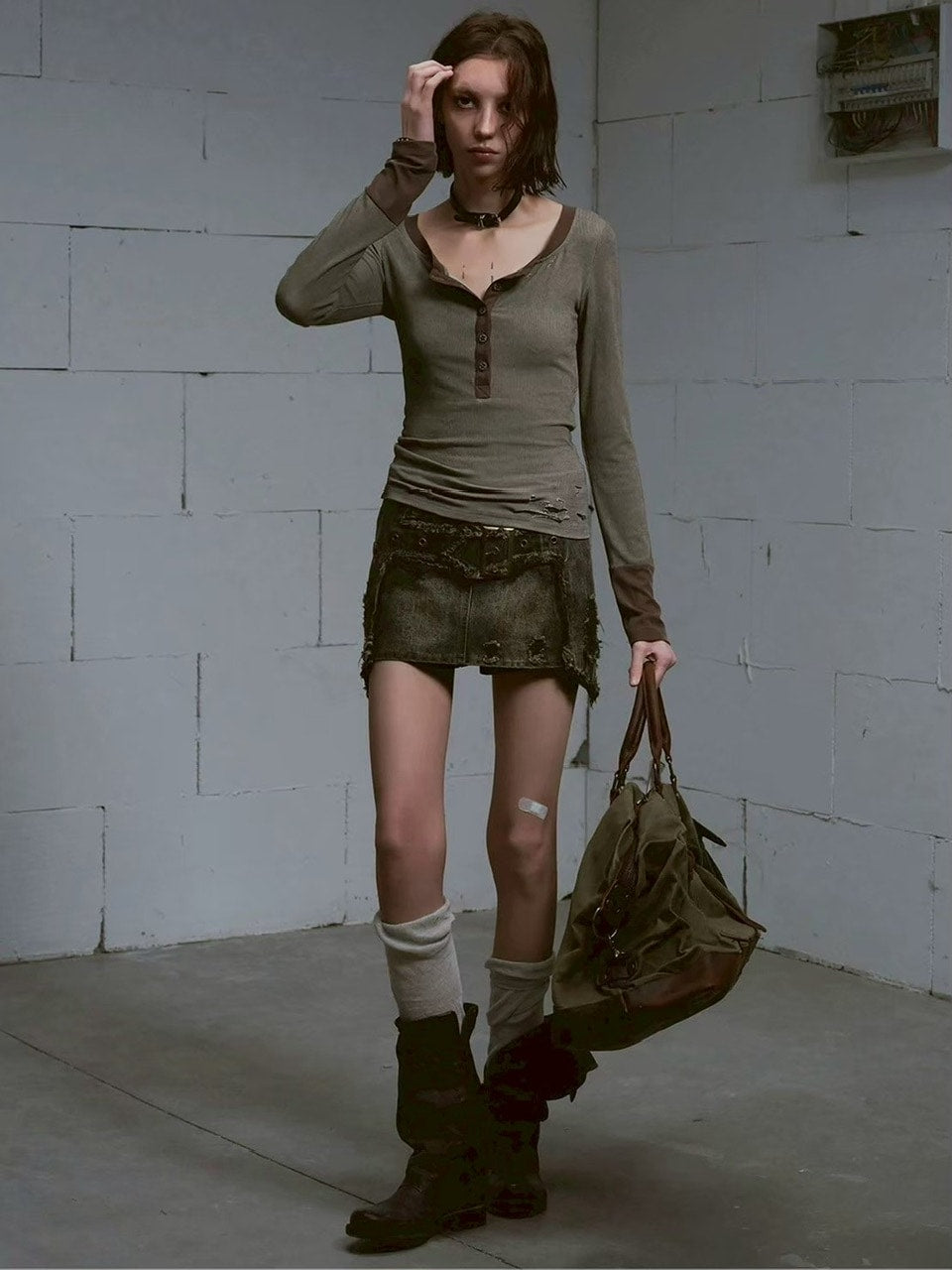 【Cest Nous】Denim Raw Hem Short Skirt