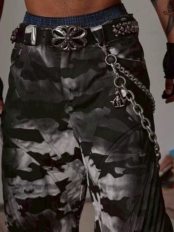 DND4DES】STUDDED RHINESTONE CARVED BUCKLE LEATHER BELT – PRESSING