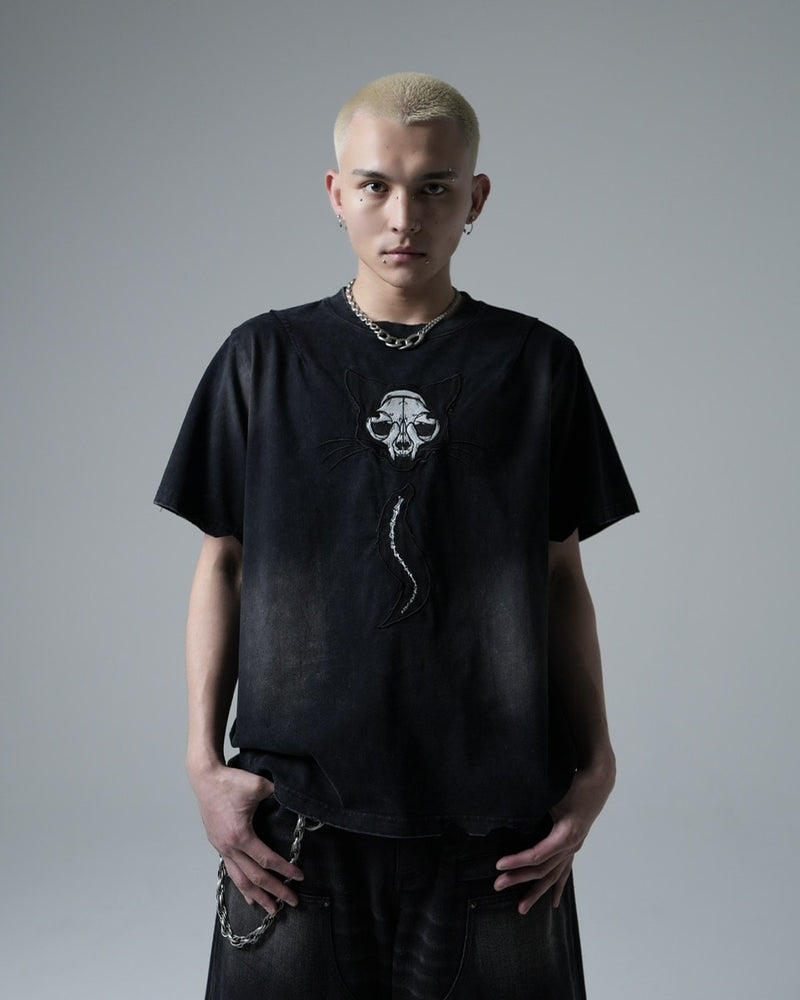【CHIKASHITSU PLUS HIGH】Destroy skull cat T-shirt (black)