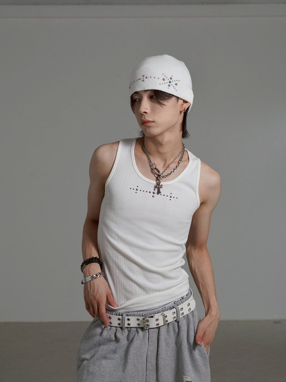 【Chikashitsu +】metal studs sleeveless / 【チカシツプラス】メタルスタッズタンクトップ (2color)