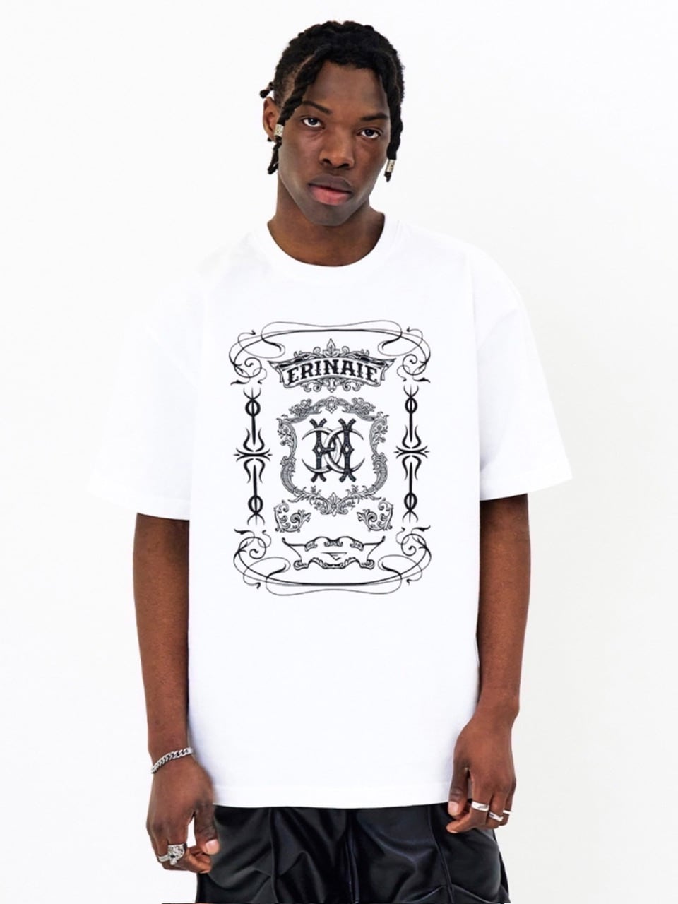 【E RIN AI E】MOON SHORT SLEEVE TEE