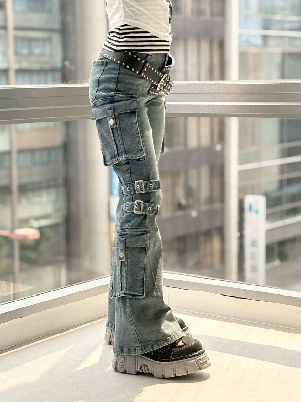 【NMTXU】flare cargo denim pants / 【エヌエムティーエックスユー】ウォッシュドフレアカーゴデニムパンツ