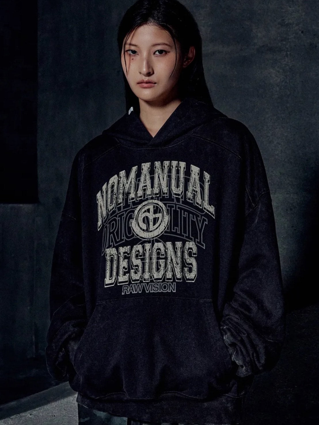 【NOMANUAL】LAYERED ARCH GRAPHIC HOODIE