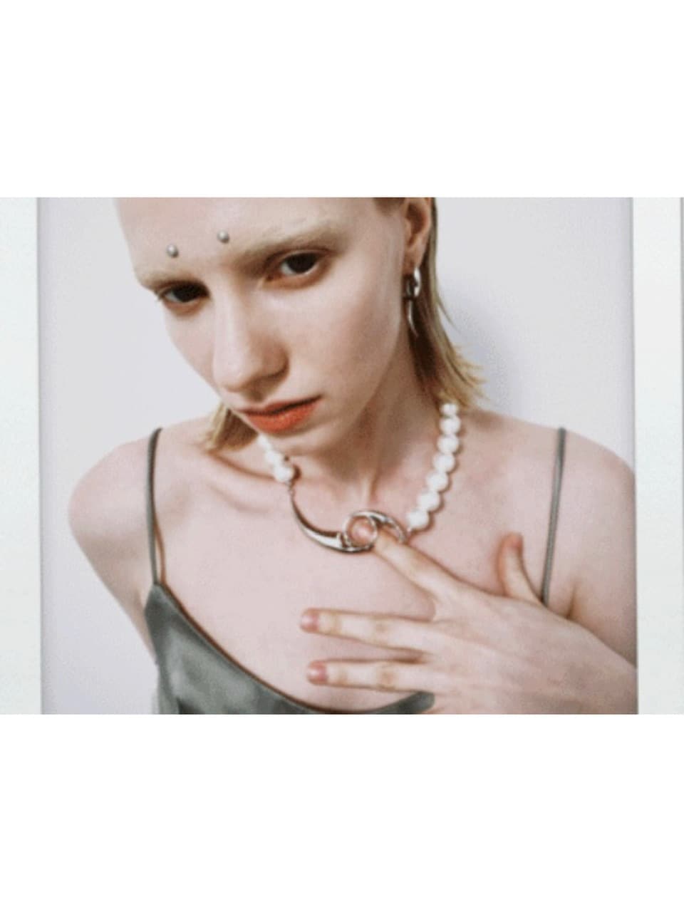 【PEG LEG】emblem pearls necklace