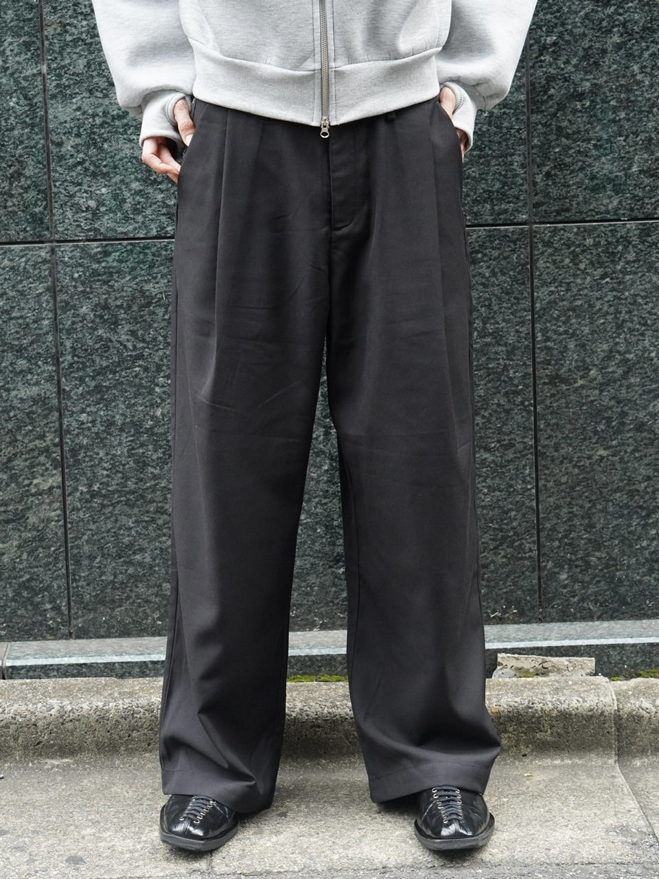 東京店WEB限定受注制【Chikashitsu +】wide tuck drape slacks / 【チカシツプラス】ワイドタックドレープスラックス (2color)