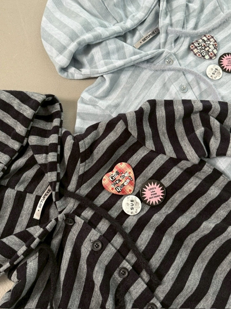 【SETUP‐EXE】BADGE STRIPE HOODED CARDIGAN / 【セットアップエグゼ】バッジストライプフードカーディガン