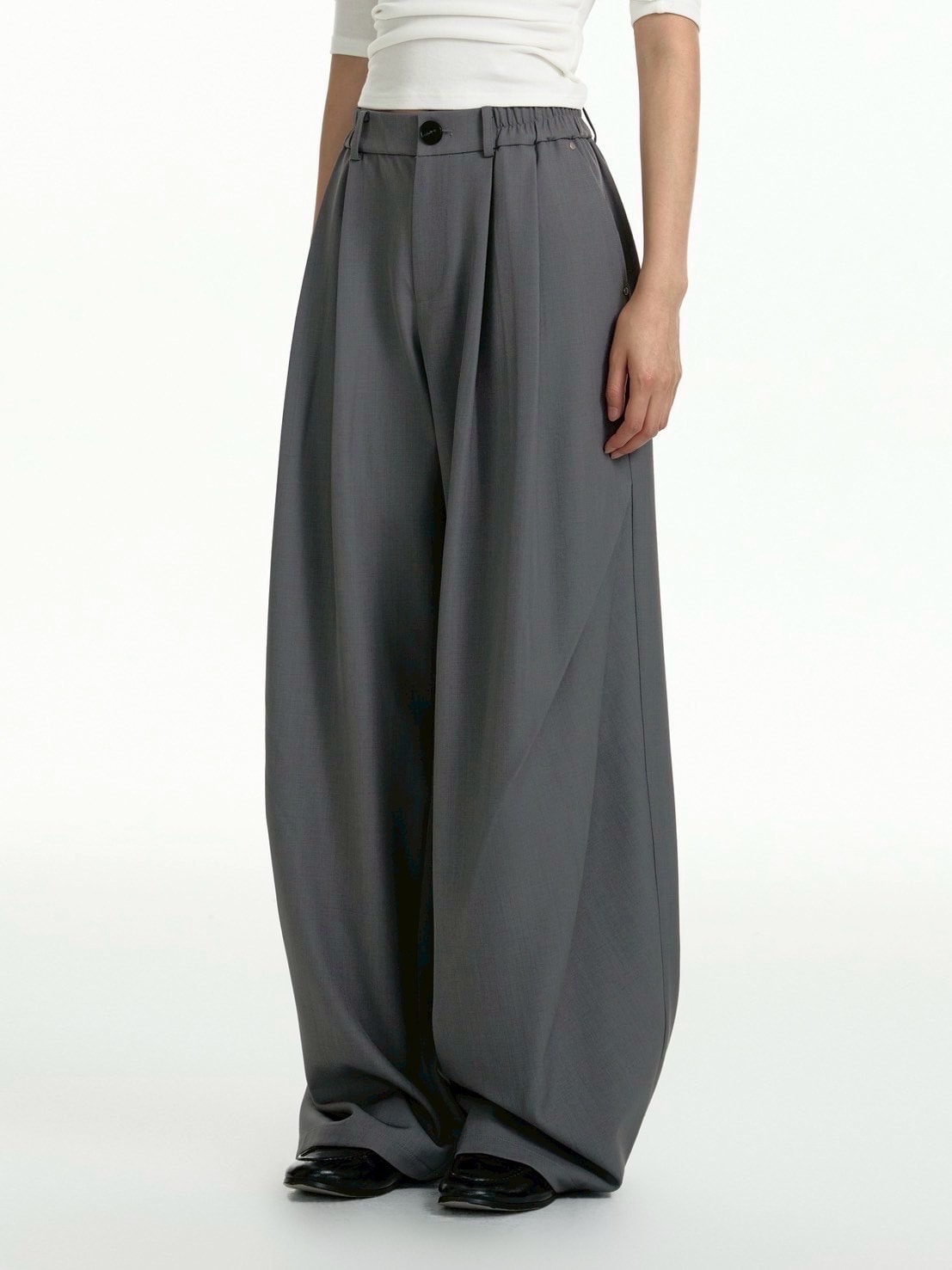 【TGNS】Pleated Drape Trousers / 【ツーガンズ】プリーツドレープシンプルスラックス