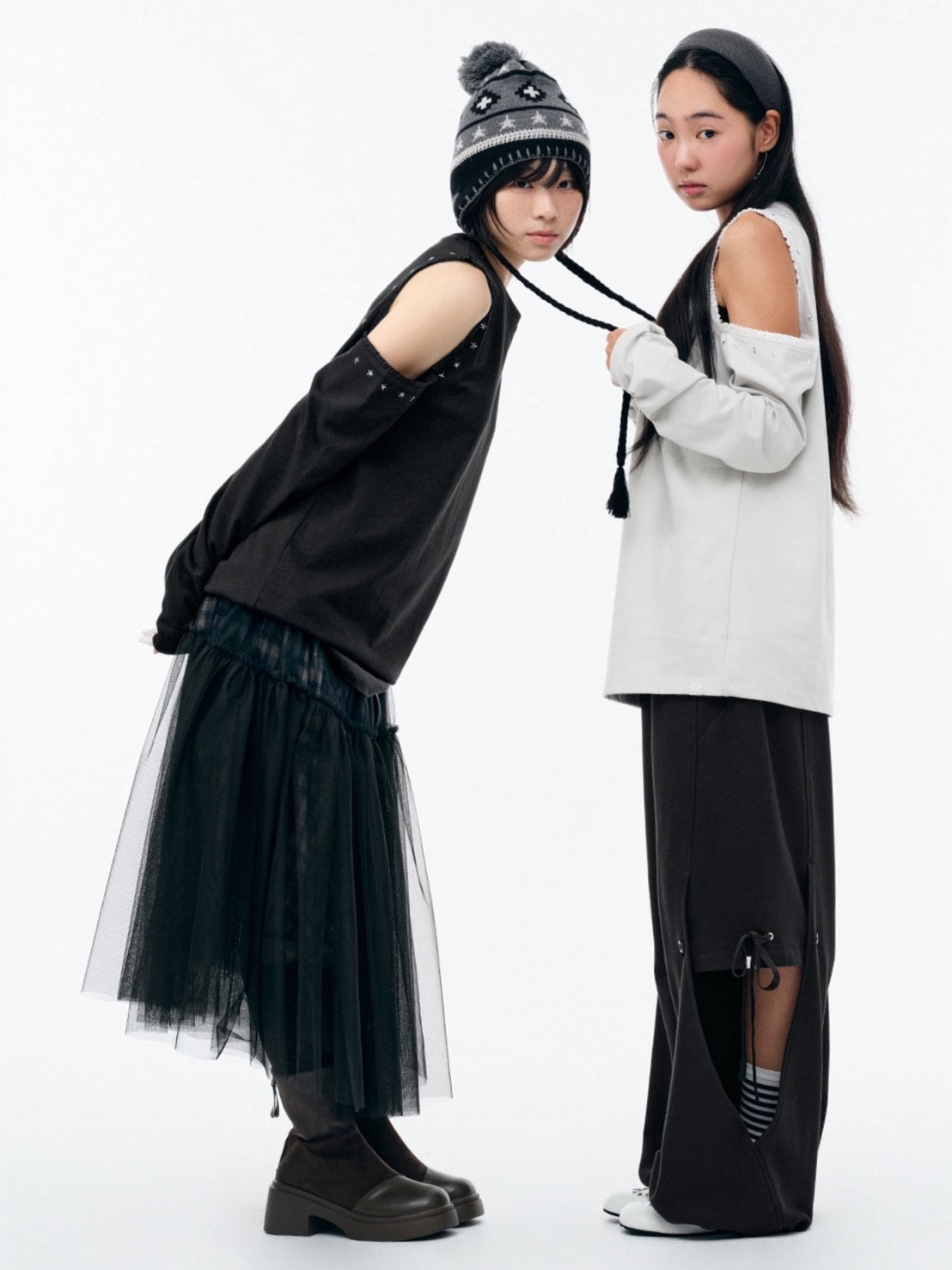 【TUOMIO】CUT-OUT LACE LONG SLEEVES / 【トゥオミオ】カットアウトレースロングスリーブ