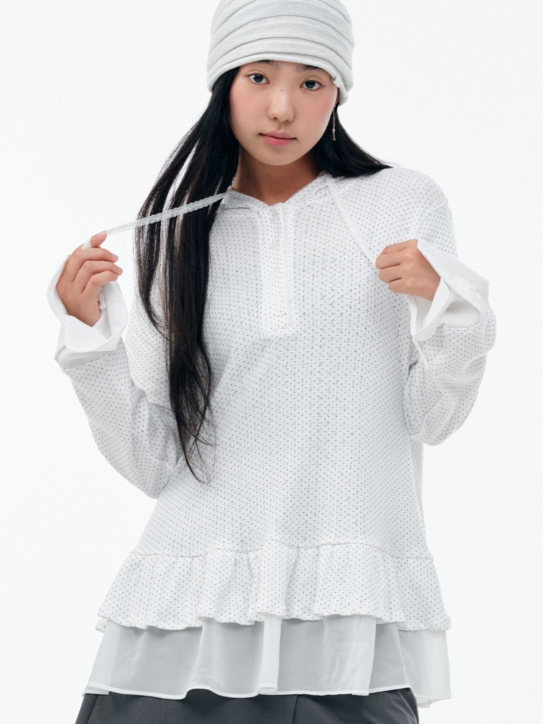 【TUOMIO】FRILL CHIFFON HOODIE / 【トゥオミオ】フリルシフォンフードパーカー