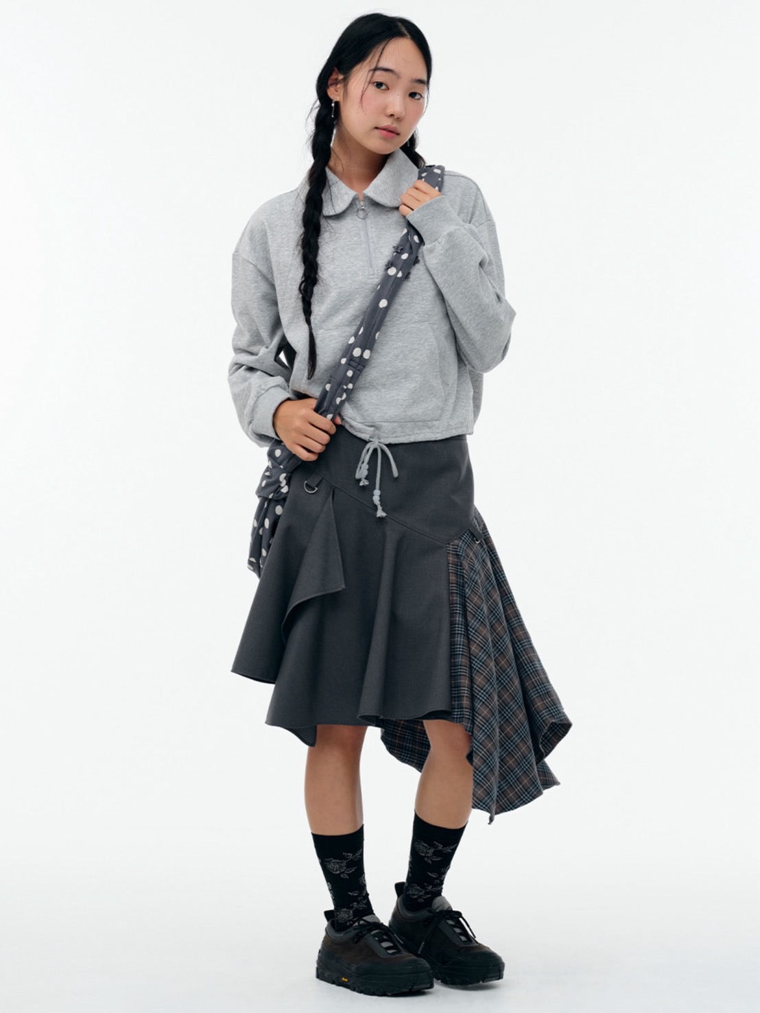 【TUOMIO】ROUND COLLAR STRING TOP / 【トゥオミオ】ラウンドカラーストリングハーフジップスェット