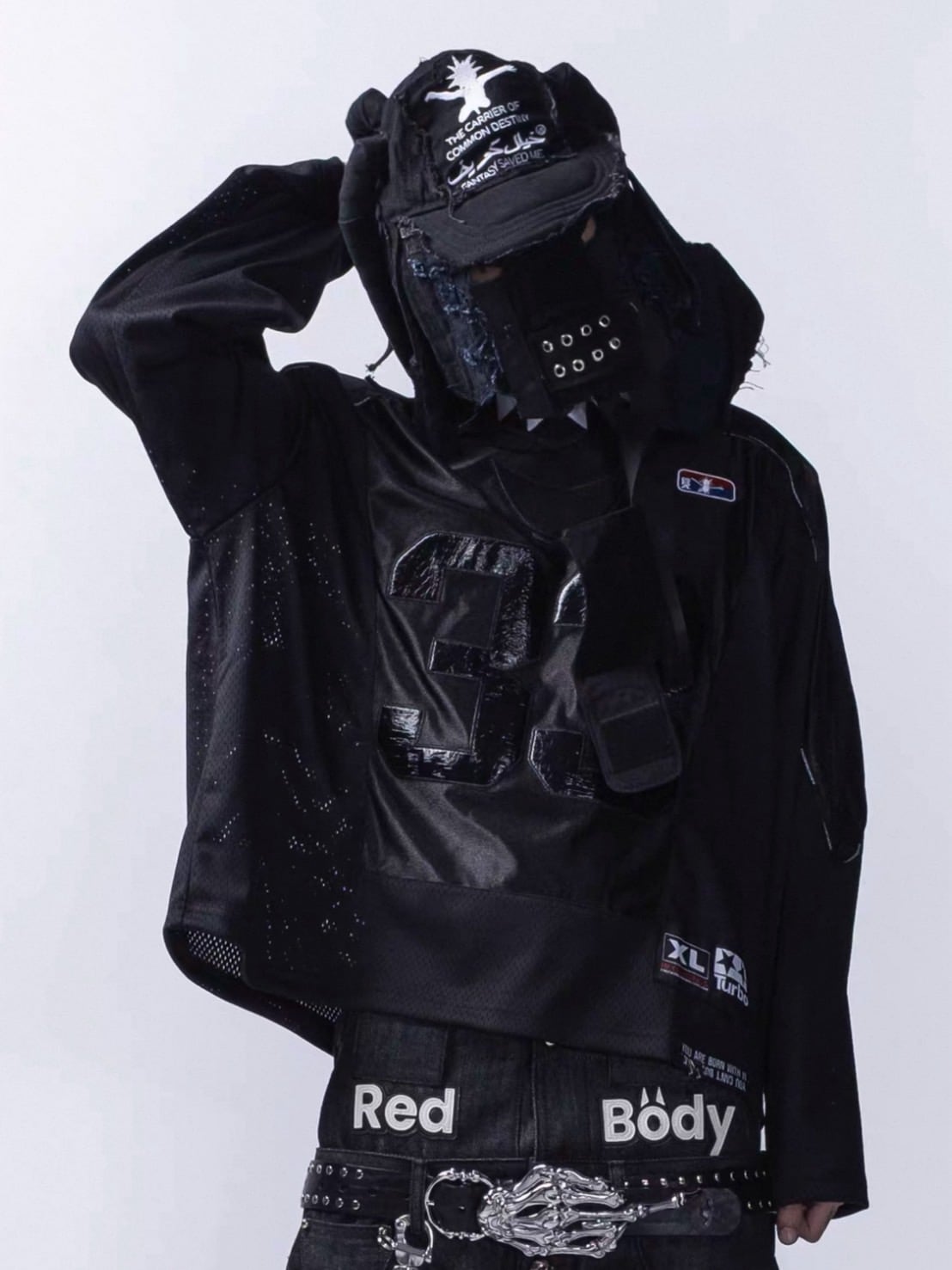 【F.V.V.O】33 Padded Shoulder V-Neck Jersey / 【フリーワールドオーダー(エフヴィーヴィーオー)】ナンバーデザイン長袖Tシャツ