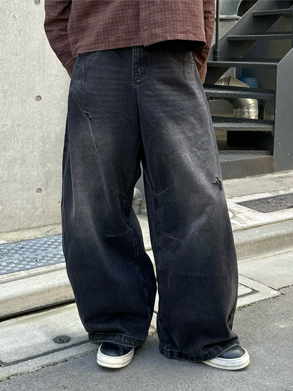 大阪店WEB限定受注制【Chikashitsu +】back stitch wide denim pants / 【チカシツプラス】バックステッチワイドデニムパンツ