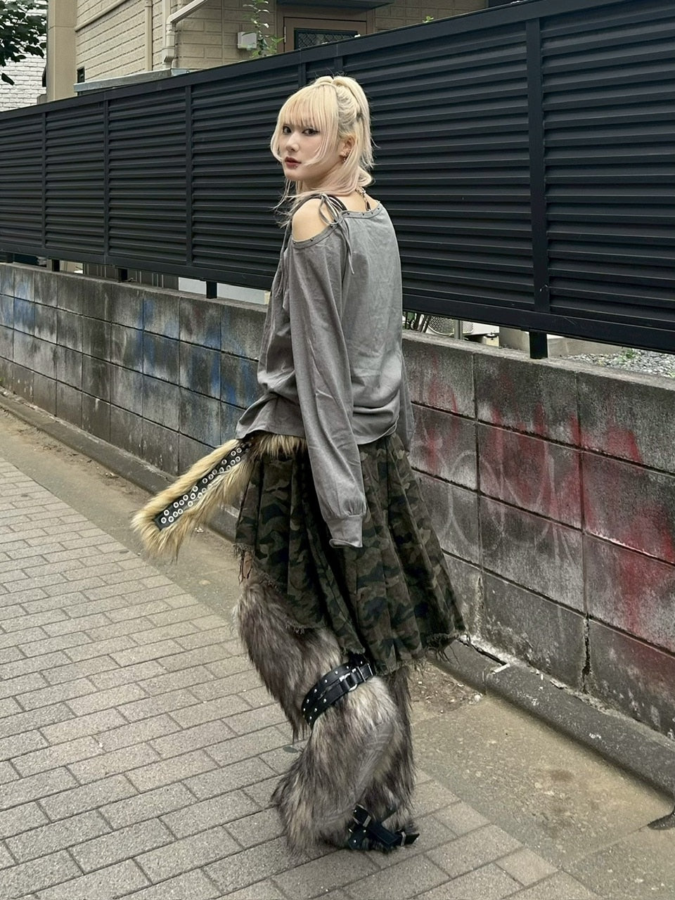 ブラウン、ブラック写真なし受注制【Never mind the XU】asymmetry skirt (3color)