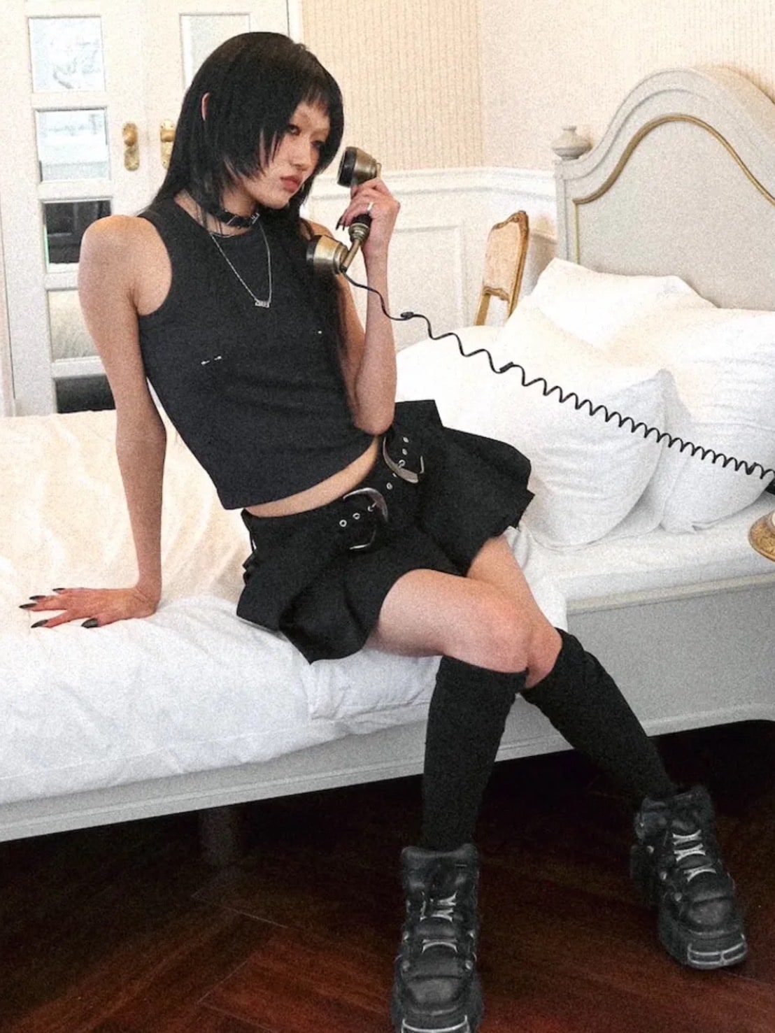 【KAIYA】BELT RAW EDGE PLEATS MINI SKIRT