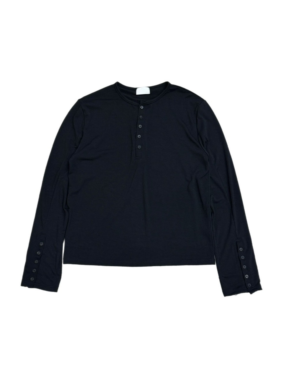 受注制【Chikashitsu +】sleeve button henry neck long sleeve tee