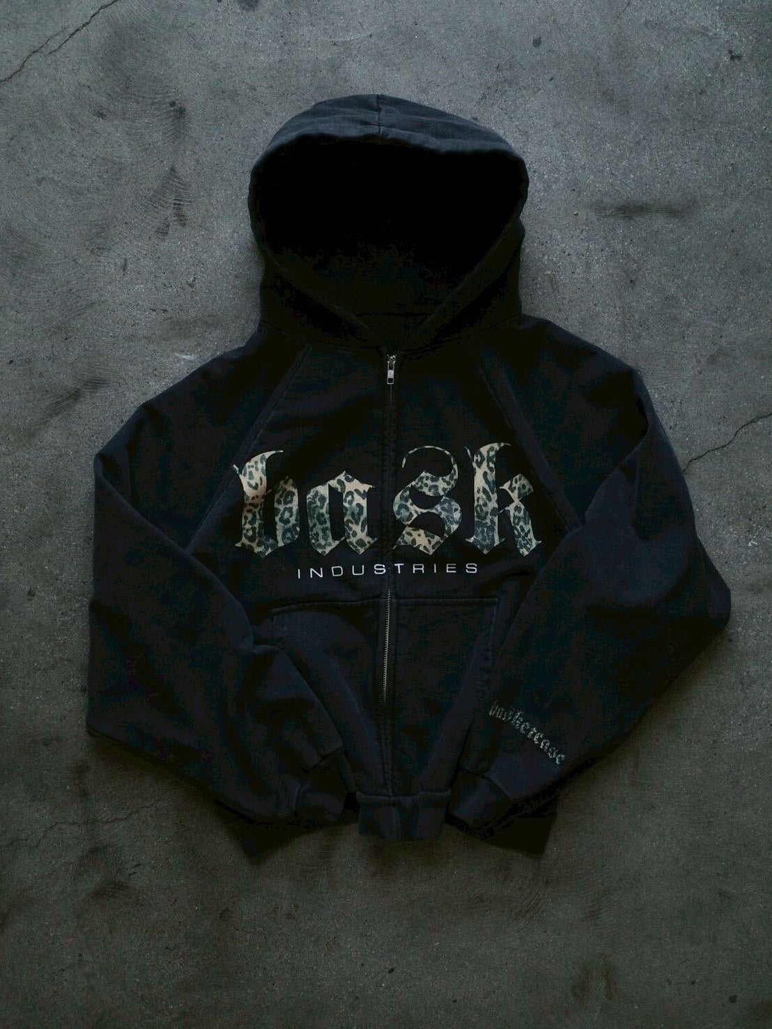 【BASKETCASE】INDUSTRIES, zip-up hoodie / 【バスケットケース】ロゴポケットジップパーカー