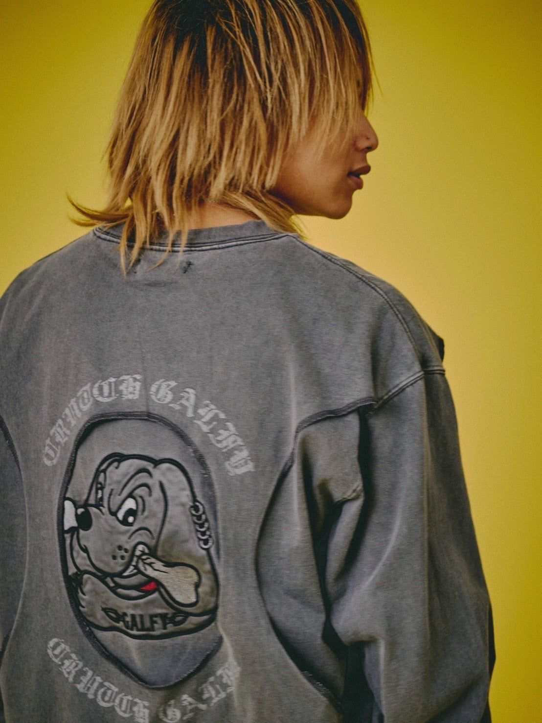 【GALFY】穴の向こうにわんちゃんロンTee