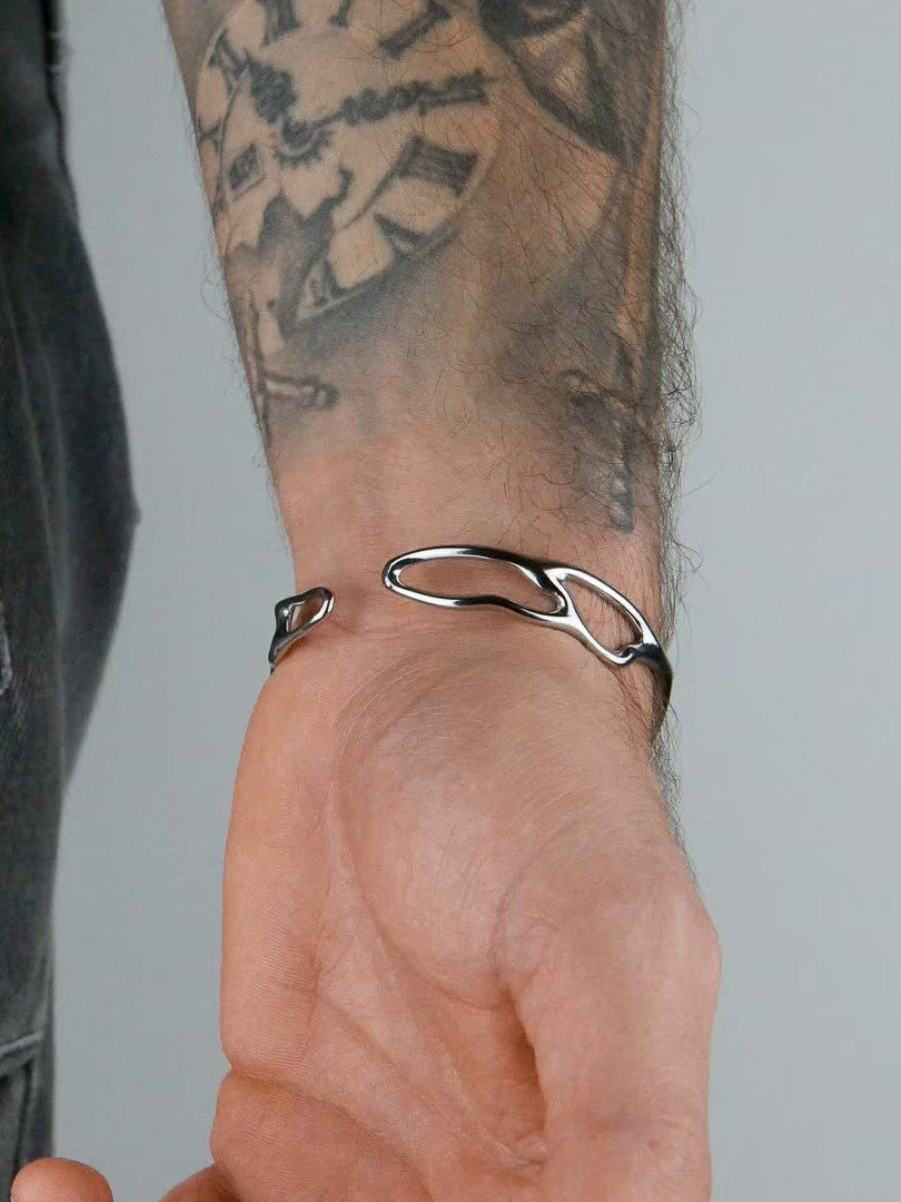 【BLIND MIND STUDIOS】Comet Bracelet Silber / 【ブラインド マインド スタジオズ】シルバーライターケース