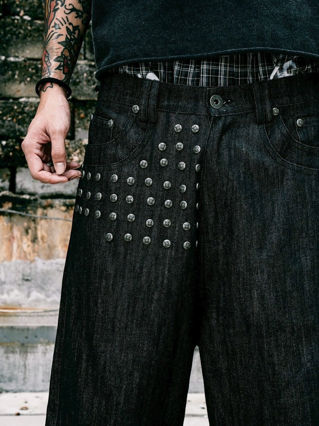 Thought We Friends】Devlin Distressed Baggy Denims with Studs