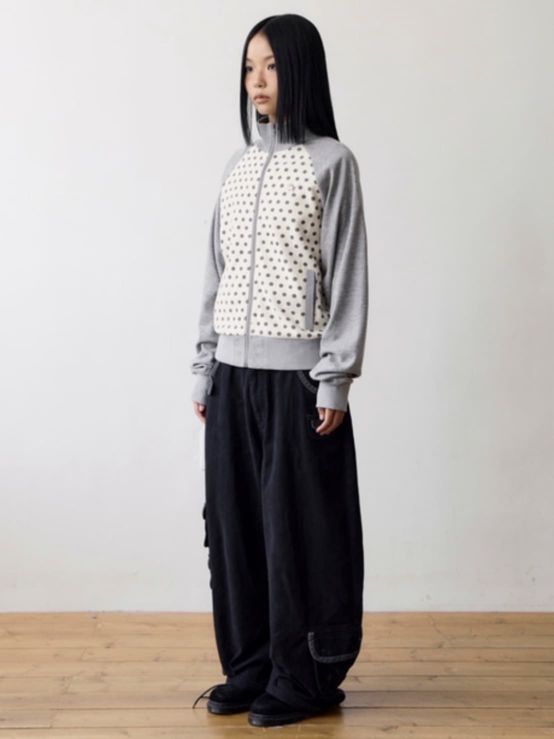 【THECOLDESTMOMENT】TCM dot raglan zip-up