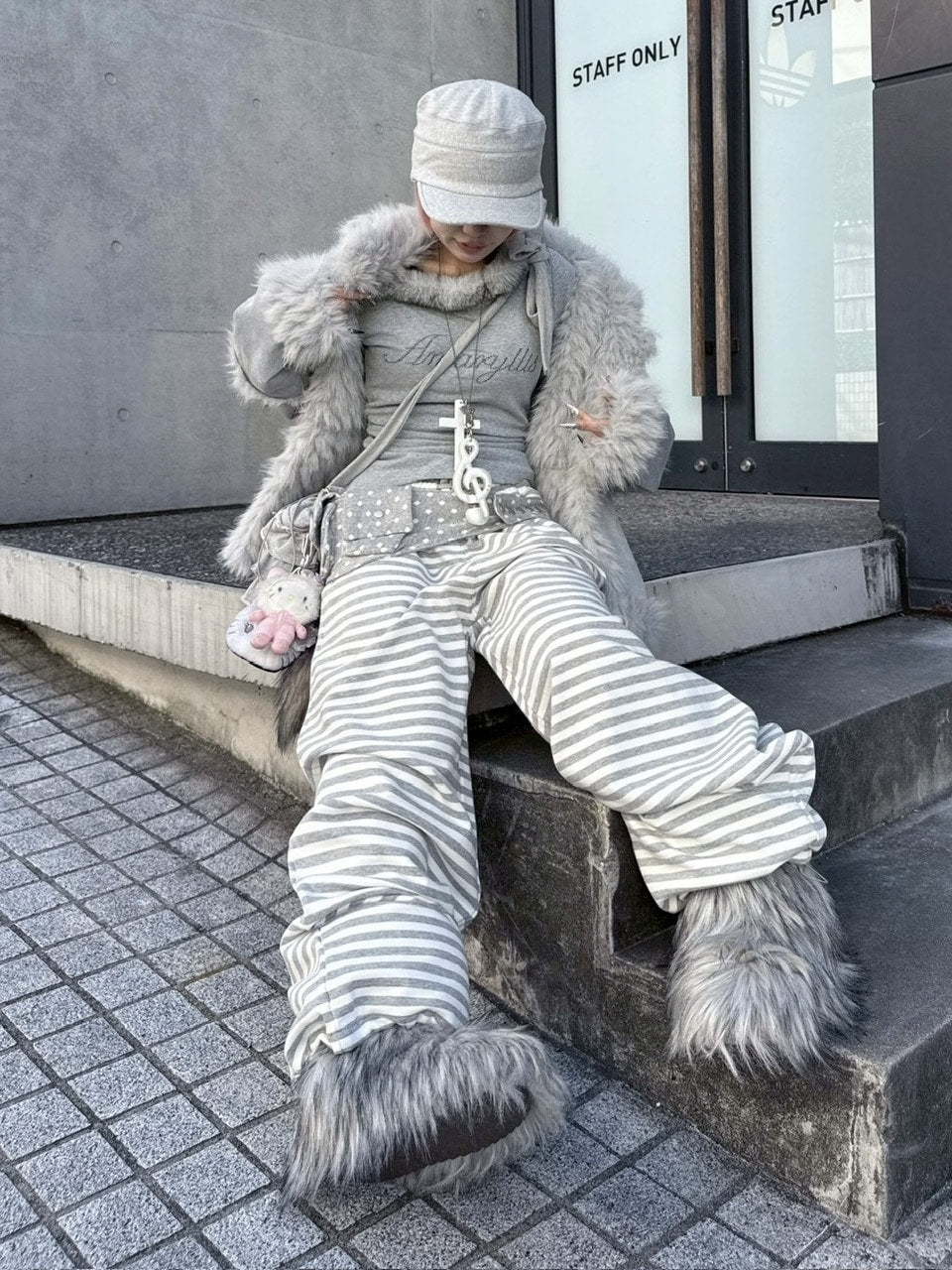 受注制【nmtc +】fur one shoulder long sleeve / 【エヌエムティーシープラス】ファーワンショルダー長袖Tシャツ (3color)