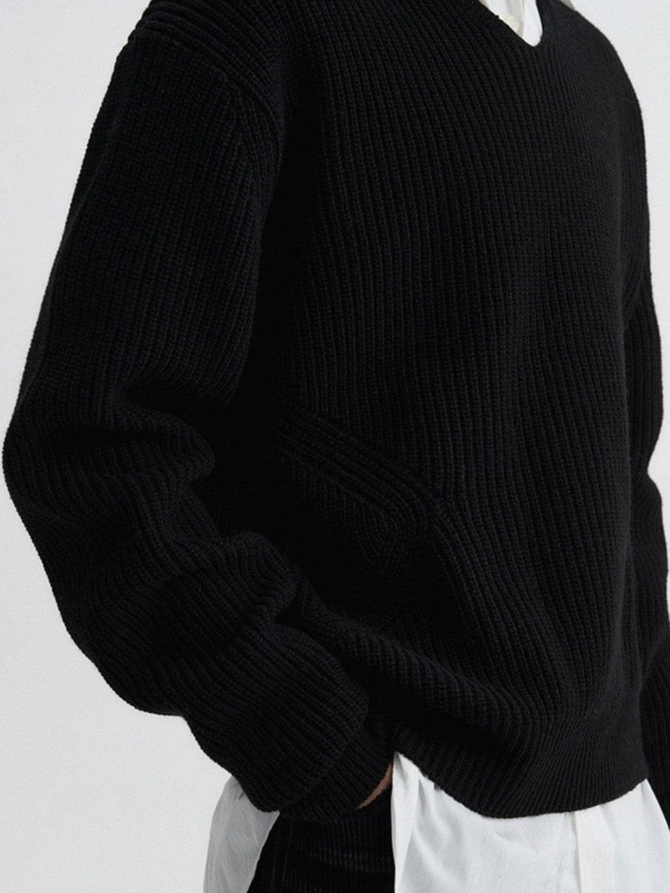 【DNSR】Legacy Wool V-Neck Knit