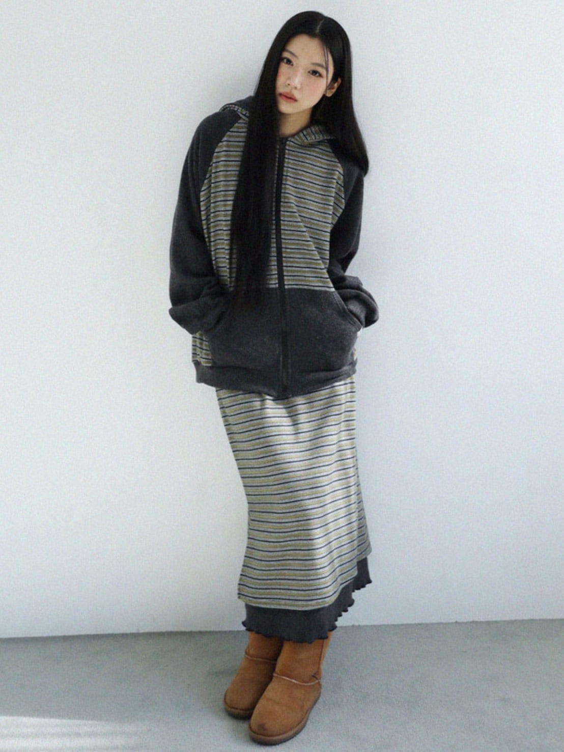 12/21 20:00 発売【Uglyshadow】RABBIT EAR HOOD STRIPE ZIP-UP