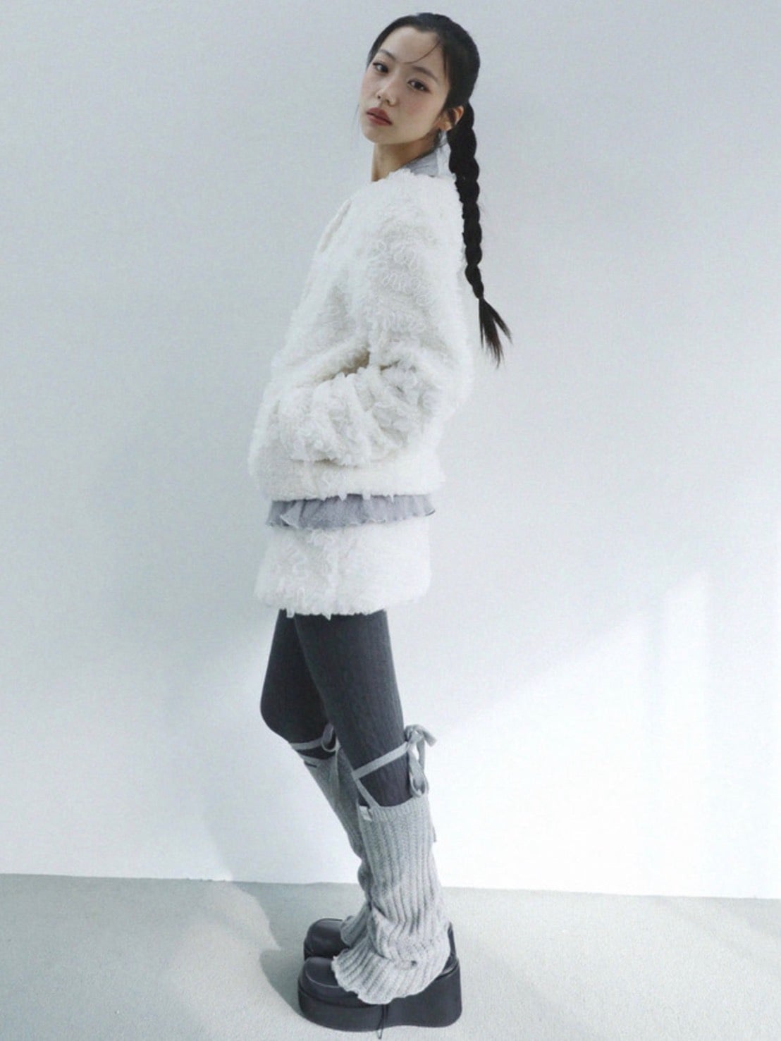 12/21 20:00 発売【Uglyshadow】RUFFLED FUR MINI SKIRT