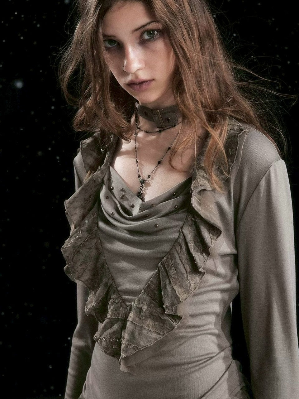 【Cest Nous】Ruffle hem top / 【セヌー】チョーカー付きアシンメトリーフリルトップス