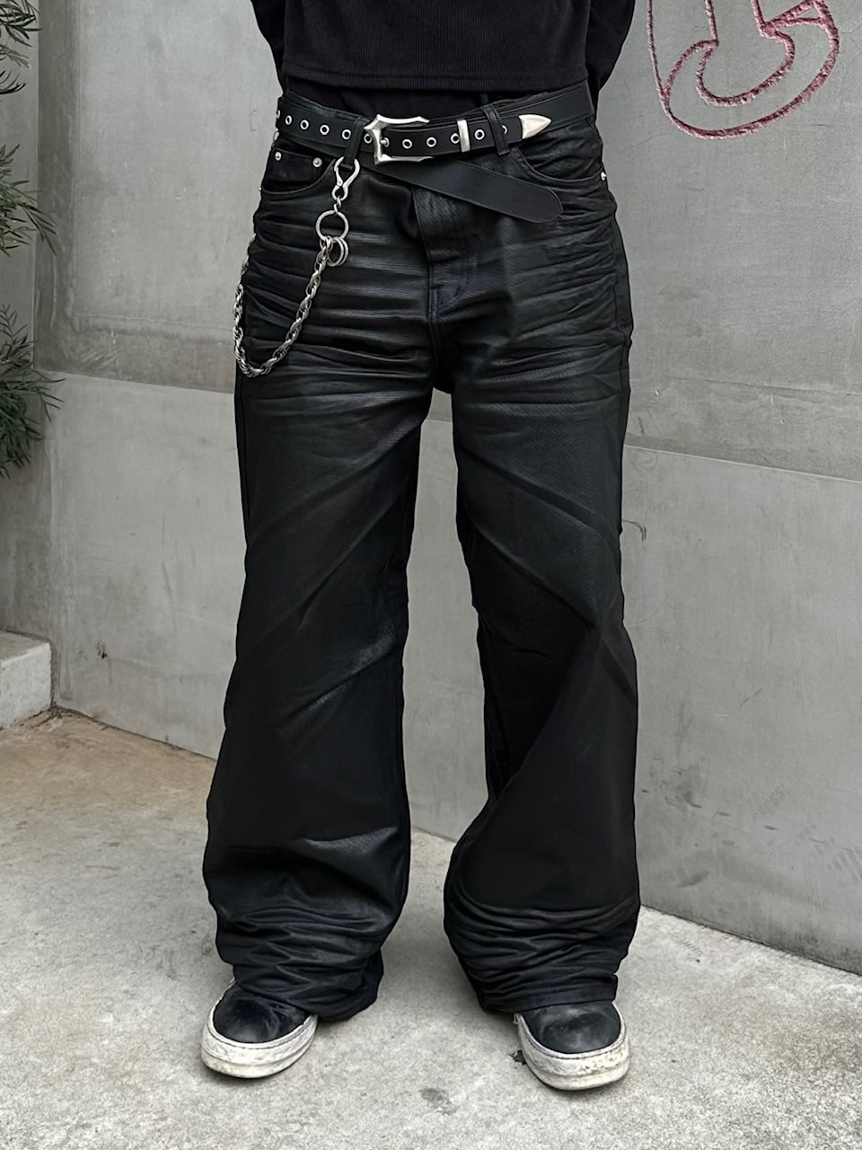 大阪店WEB限定受注制【Chikashitsu +】emboss coating denim pants / 【チカシツプラス】エンボスコーティングデニムパンツ