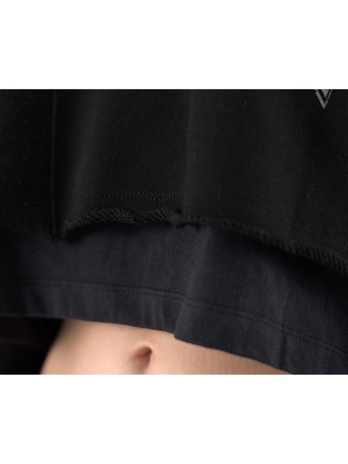 【running high】ARCH LOGO LAYERED CROP HOODIE