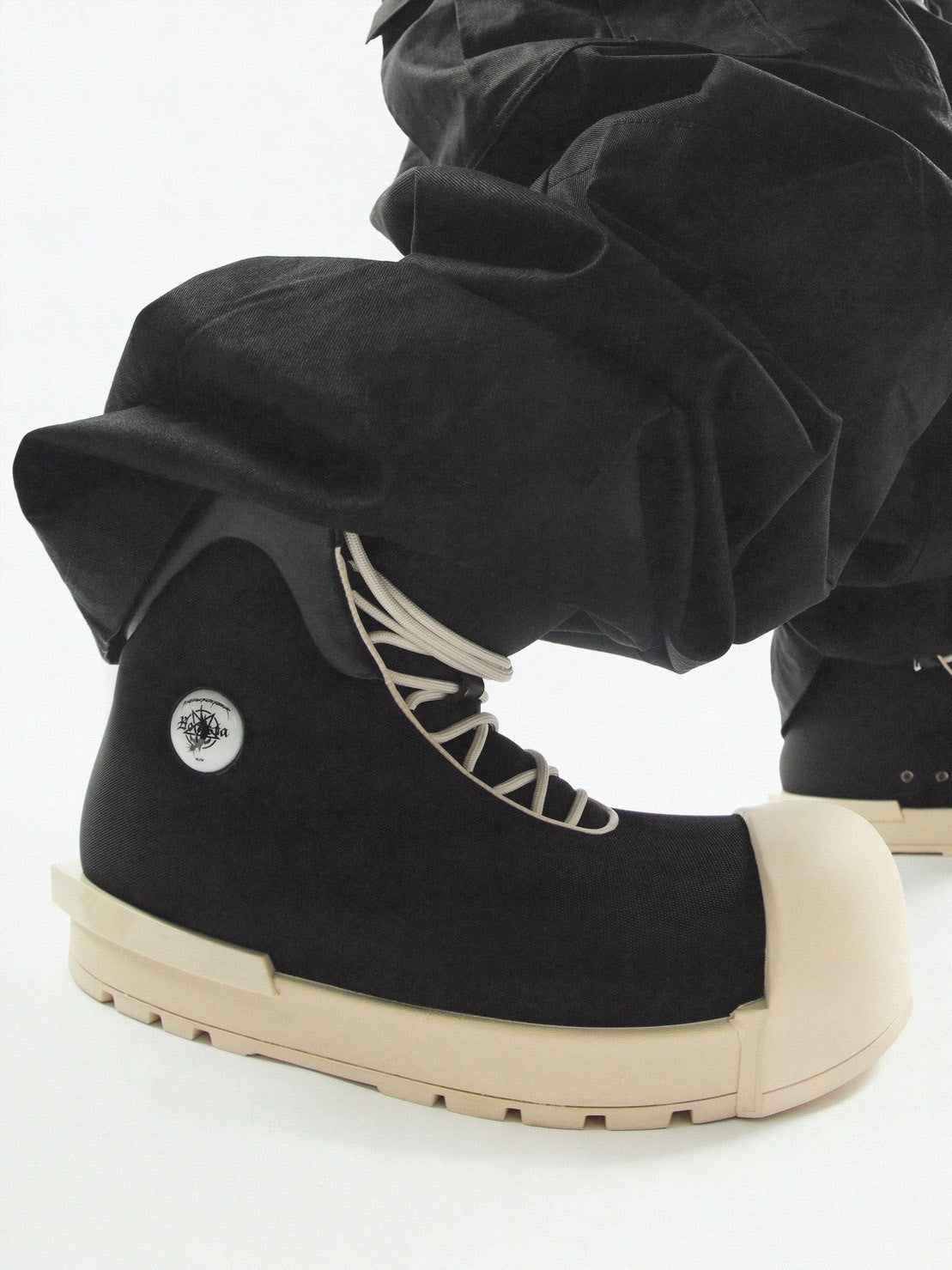 F.V.V.O】THICK SOLED HIGH TOP BOOTS / 【フリーワールドオーダー