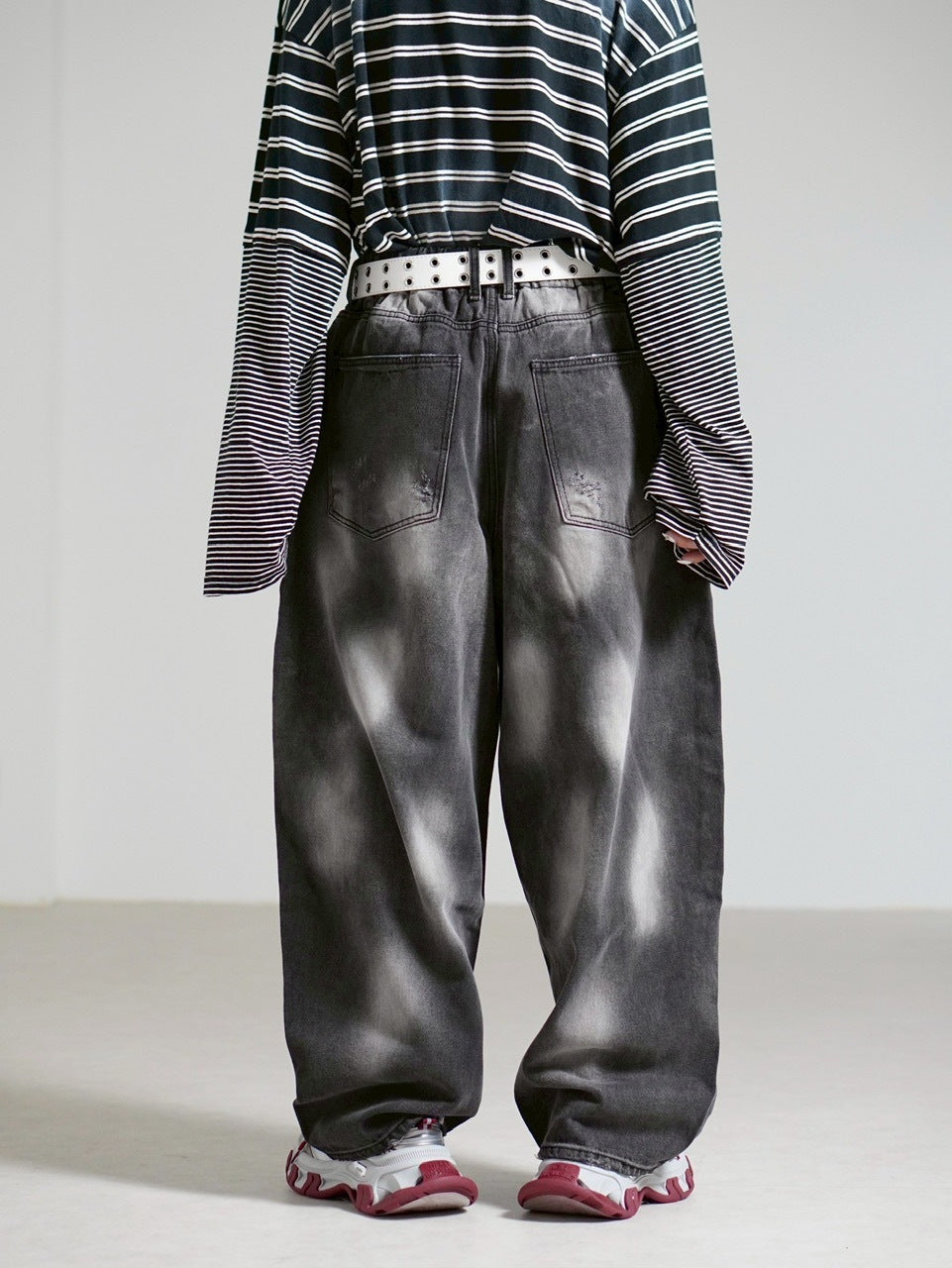 【Chikashitsu +】point wash balloon denim pants (2color) / 【チカシツプラス】ポイントウォッシングバルーンデニムパンツ