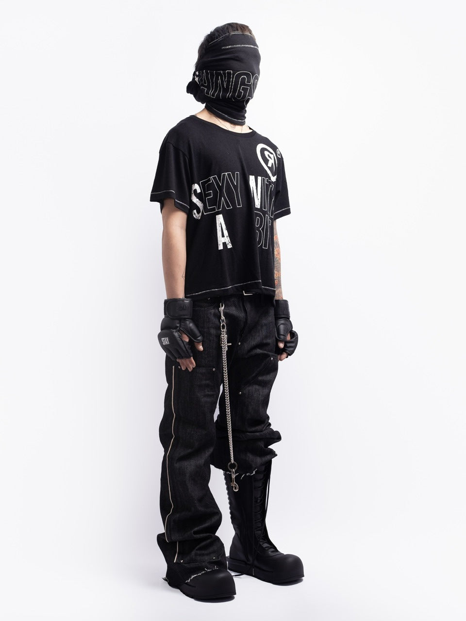 【F.V.V.O】RED SELVEDGE EMBROIDERED RAW DENIM JEANS