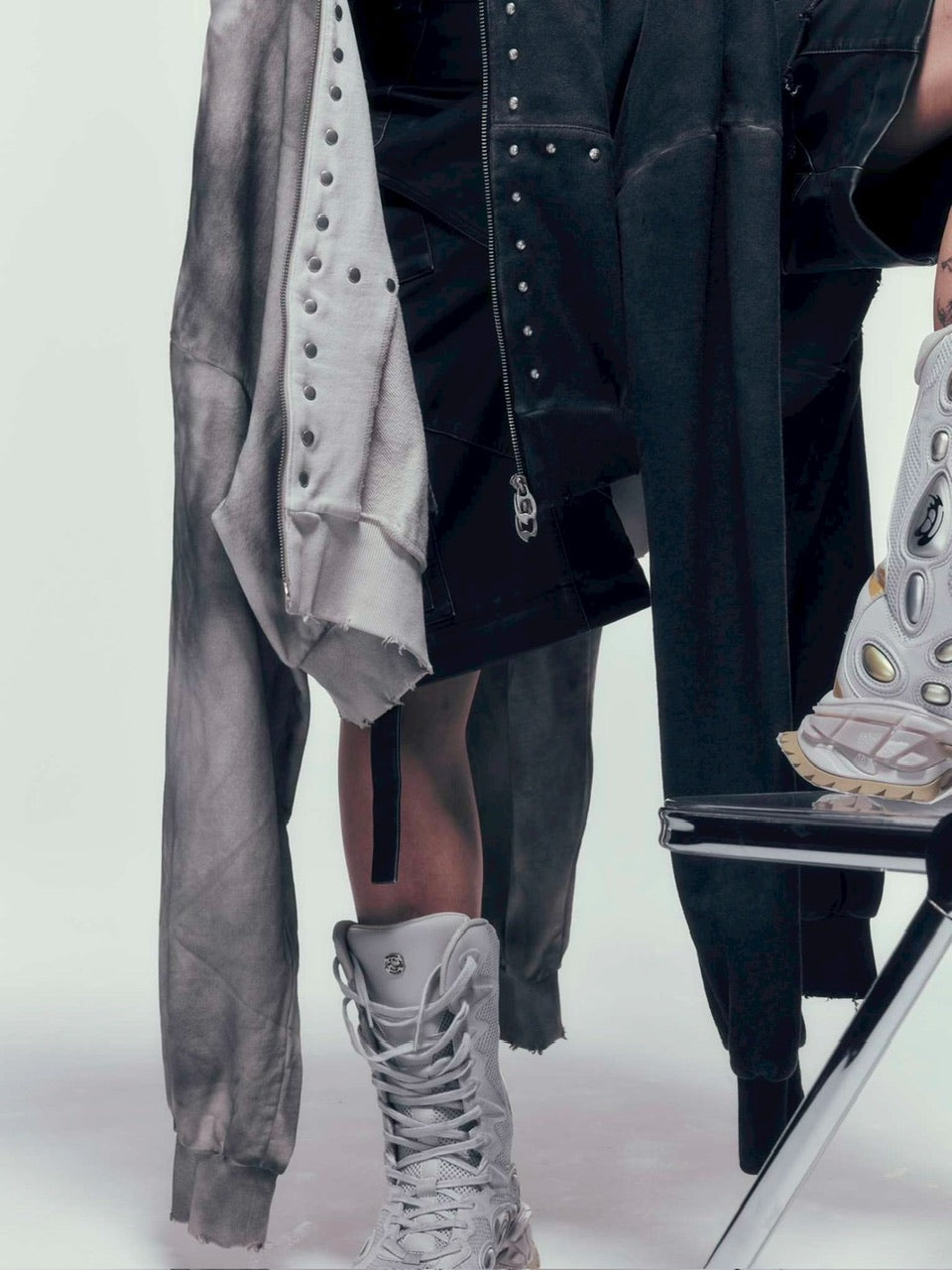 【DIG YOUR OWN GRAVE】FULLZIP STUDDED HOODIE /【ディグユアオウングレイブ】スタッズフルジップアップパーカー