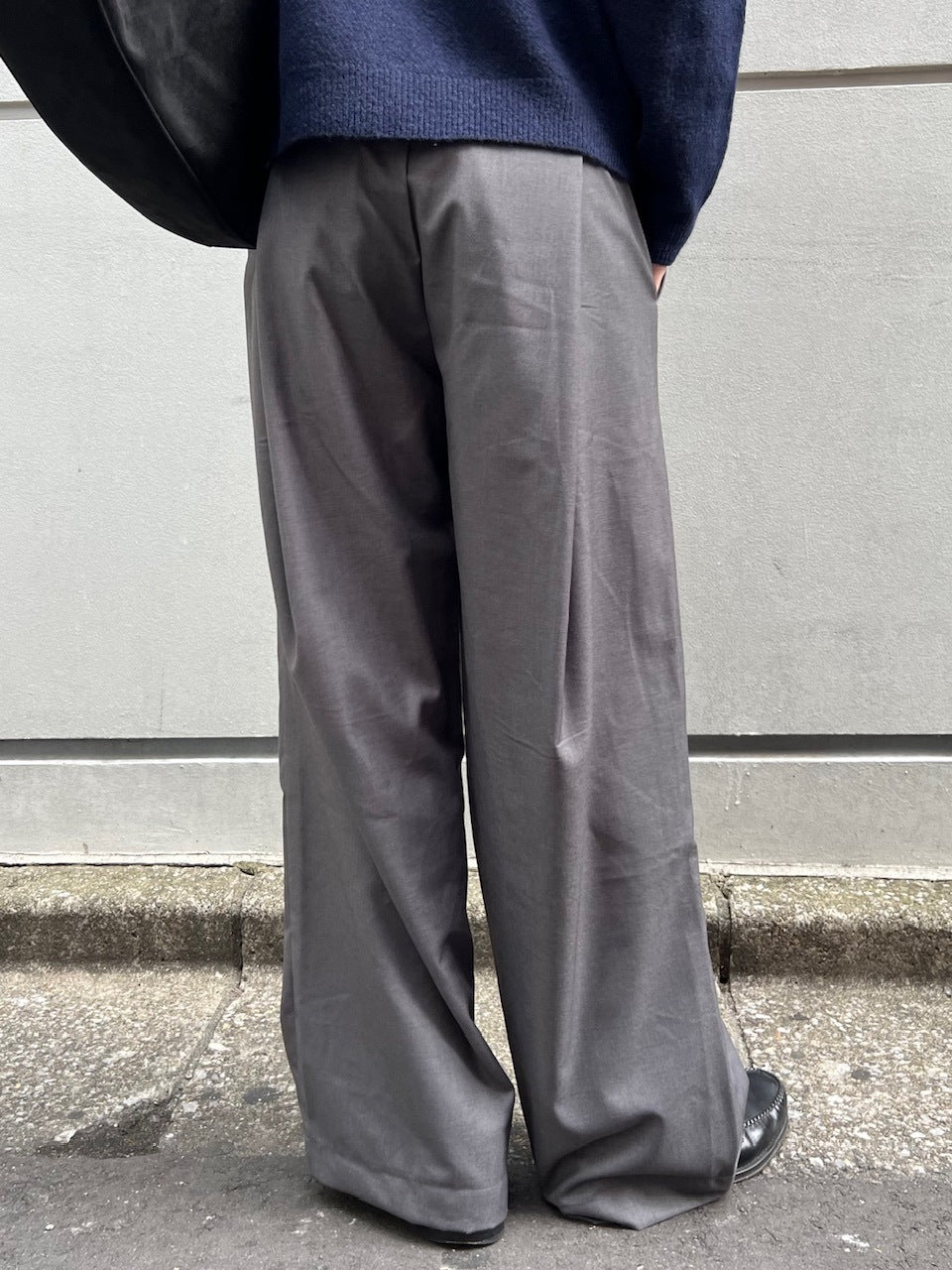東京店WEB限定受注制【Chikashitsu +】wide tuck drape slacks