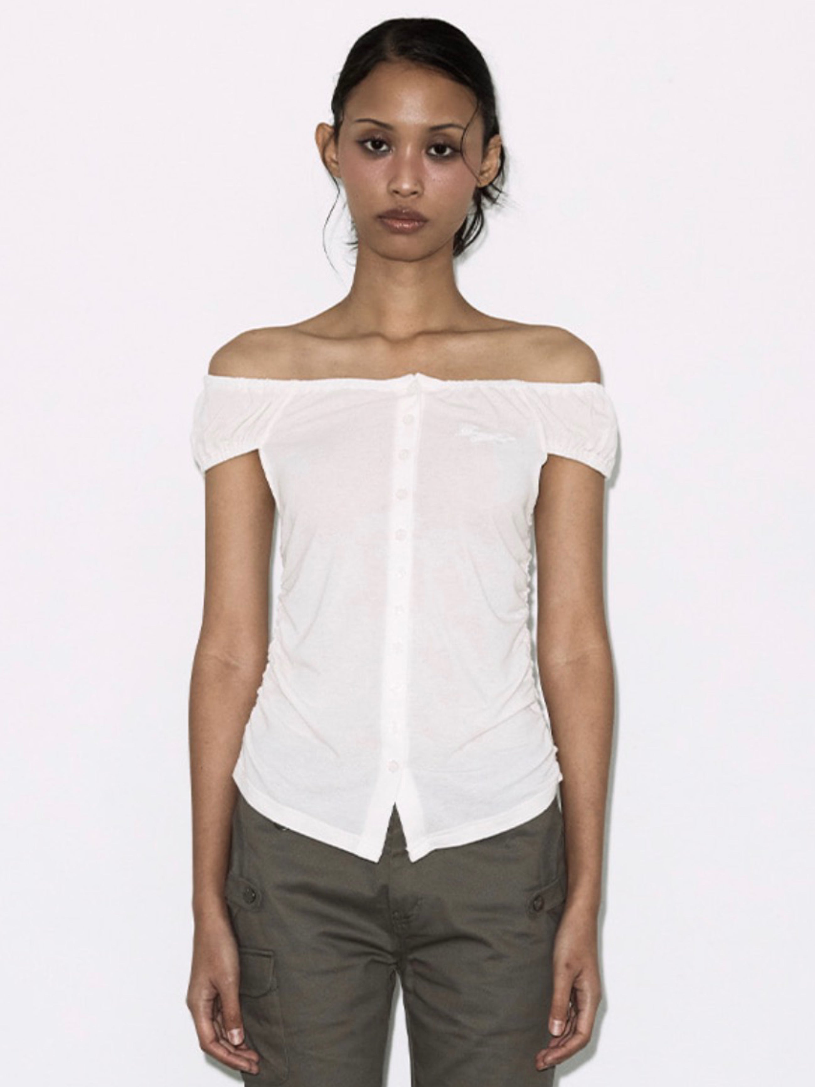 【FANCY CLUB】SOFT BUTTON OFF-SHOULDER TOP